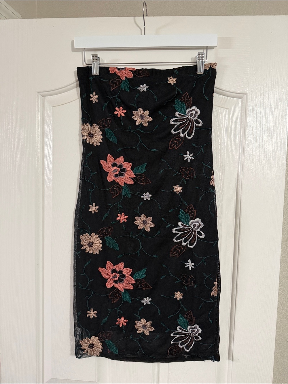 Black Strapless Floral Embroidered Sheath Dress
